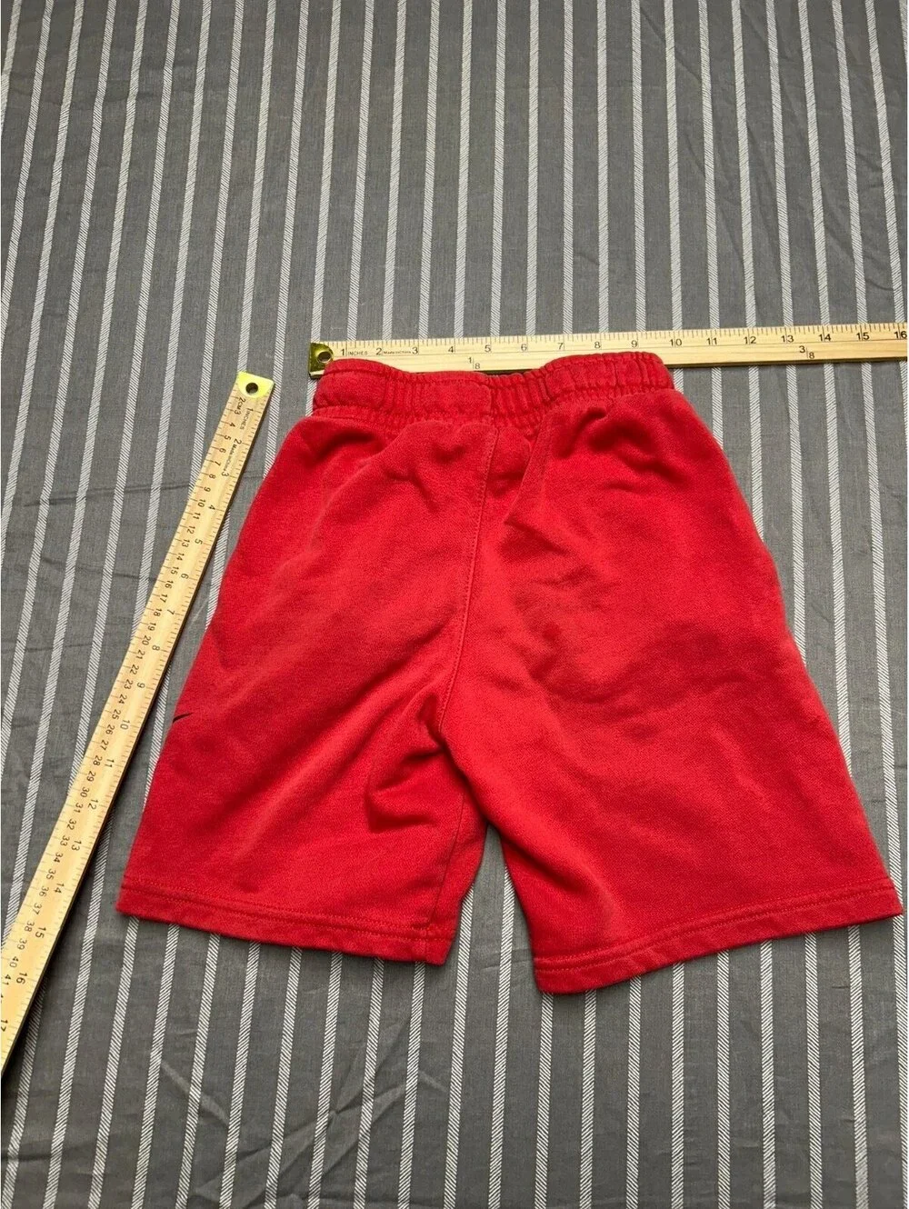 Nike Sportswear Club Fleece Big Kids' Shorts size Small